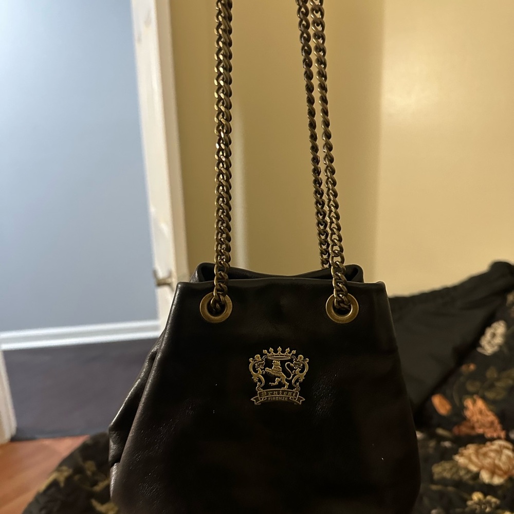 Luxurious Black Chain Shoulder Bag